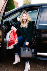 Mom Life | Shopping | The Best Holiday Gift Ideas for Everyone on your List featured by top Nashville lifestyle blog Nashville Wifestyles