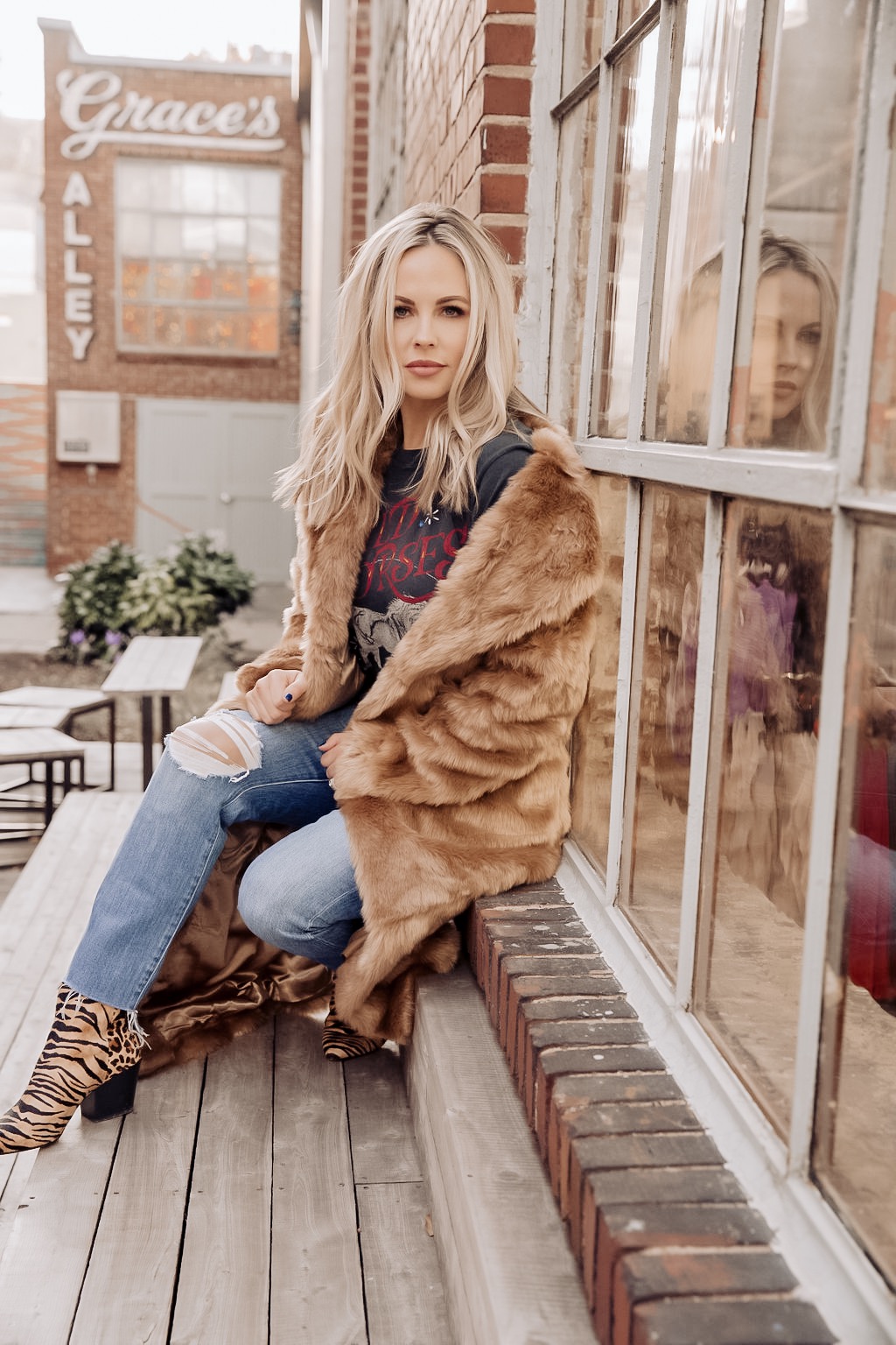 Faux Fur Maxi Coat | Nashville fashion | Nashvillewifestyles