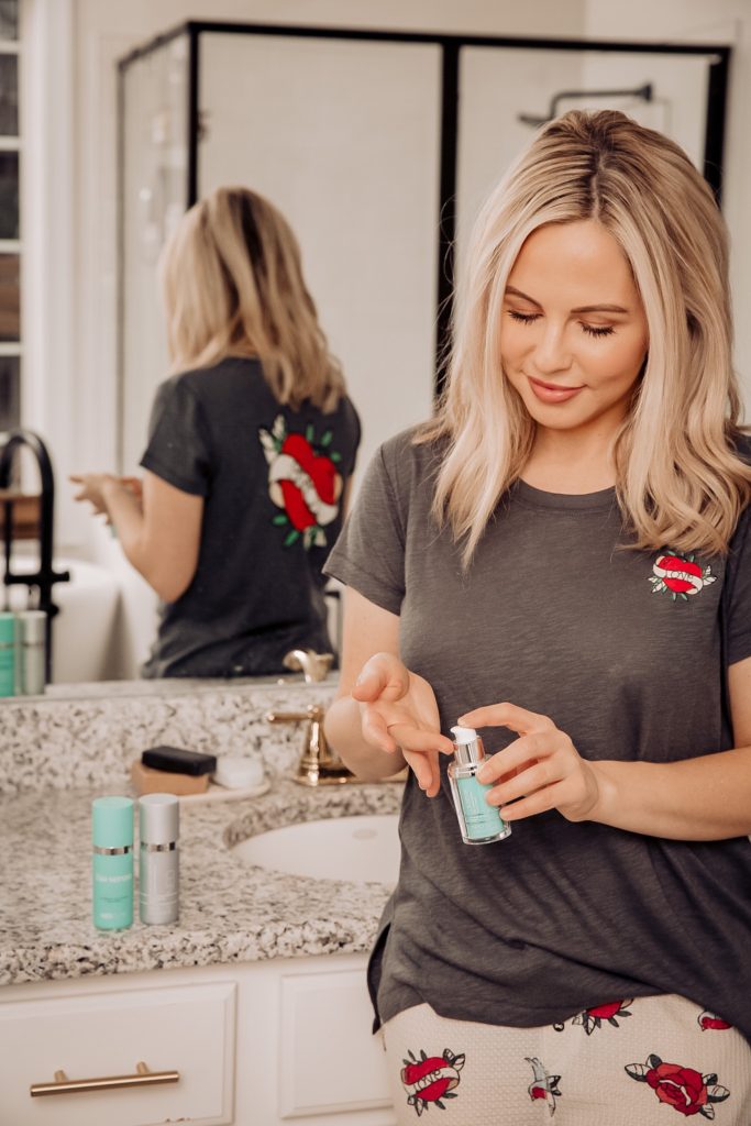 Top Nashville Lifestyle blogger Nashville Wifestyles shares her Beauty: 5 Products to Transition to your Winter Skincare Routine! Click here