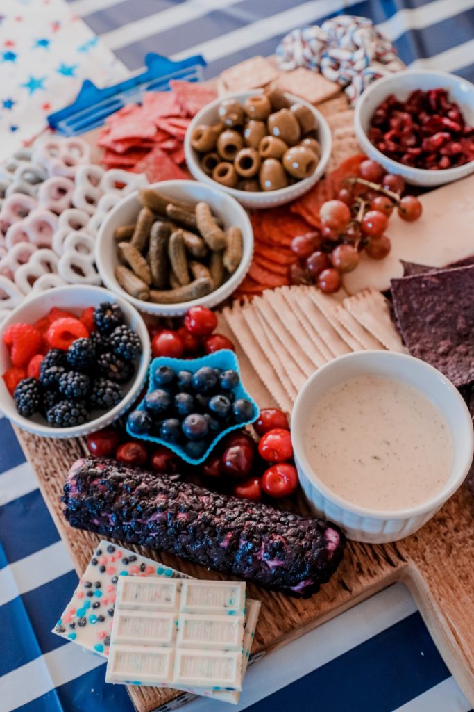 Top Nashville Lifestyle blogger, Nashville Wifestyles shares her patriotic food board ideas to celebrate the USA in 2021! 