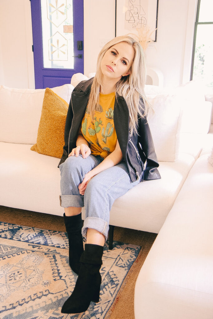 Top Nashville Lifestyle blogger, Nashville Wifestyles shares her Top Shoe Picks from the Nordstrom Anniversary Sale! Click here now! 