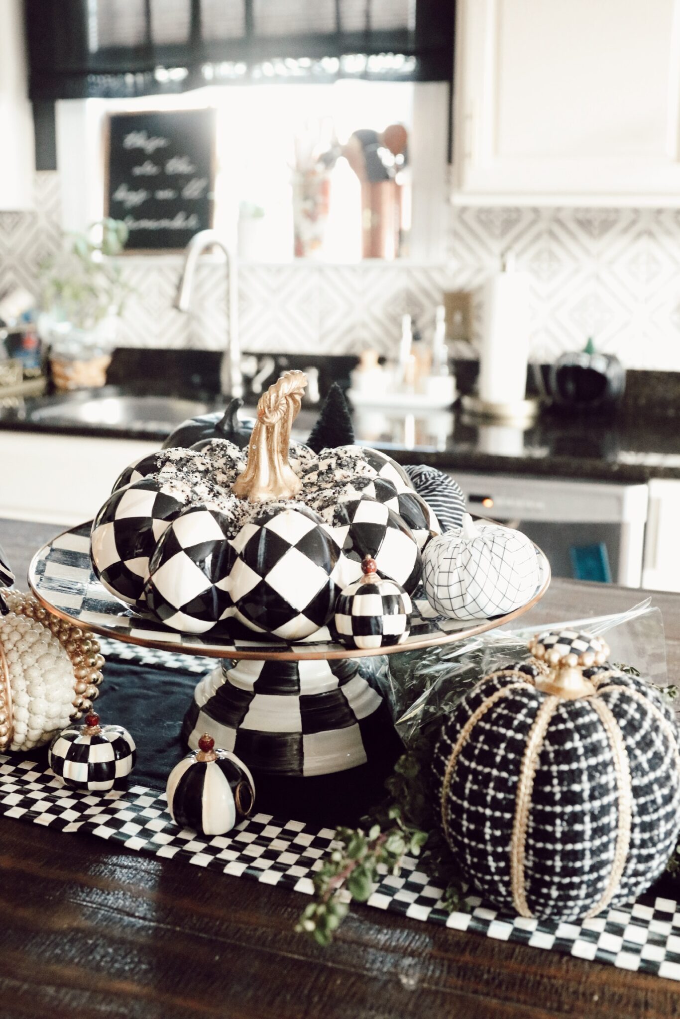 Top Nashville Lifestyle blogger, Nashville Wifestyles shares her Top Tips on How to Prep Your Home for Fall This Season