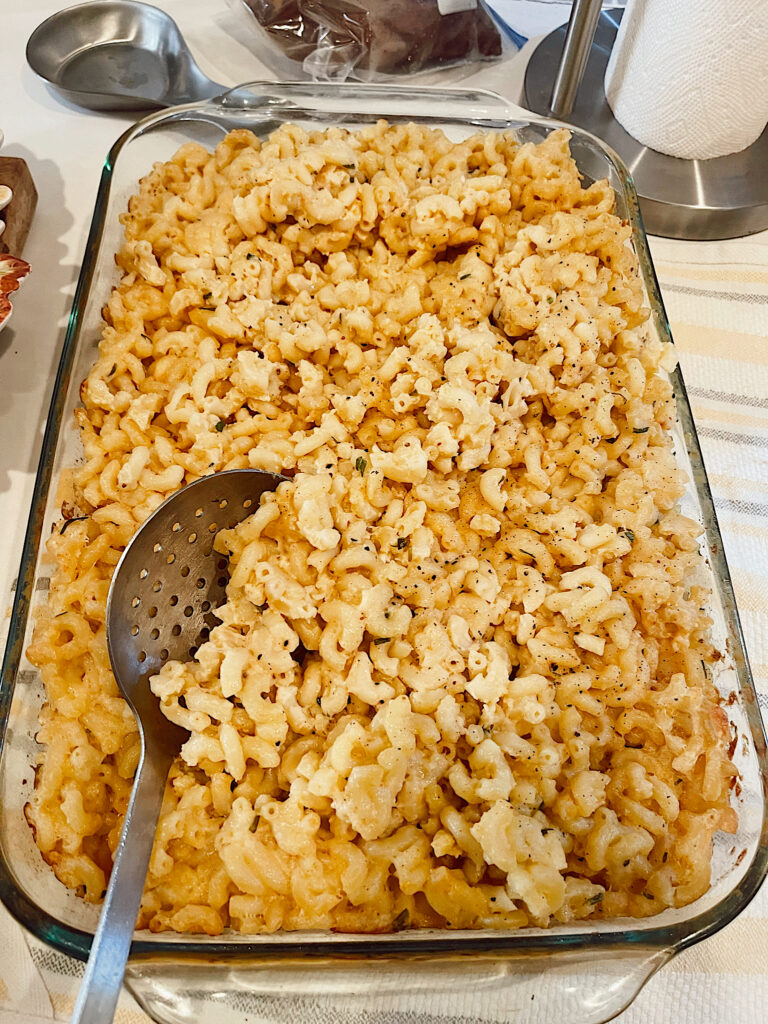 Top Nashville Lifestyle blogger, Nashville Wifestyles shares The Best Truffle Mac N Cheese Recipe! Click here to see how to make it now! 